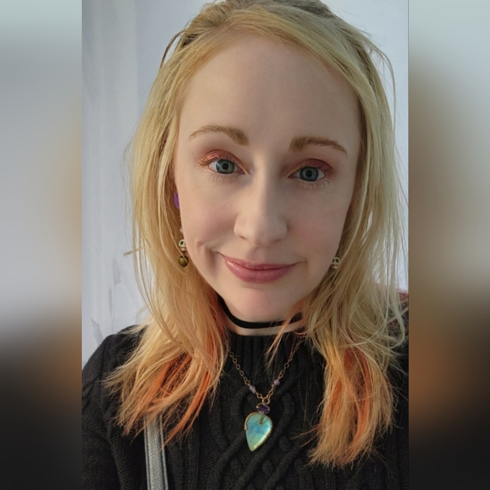 Meet your Posher, Angie